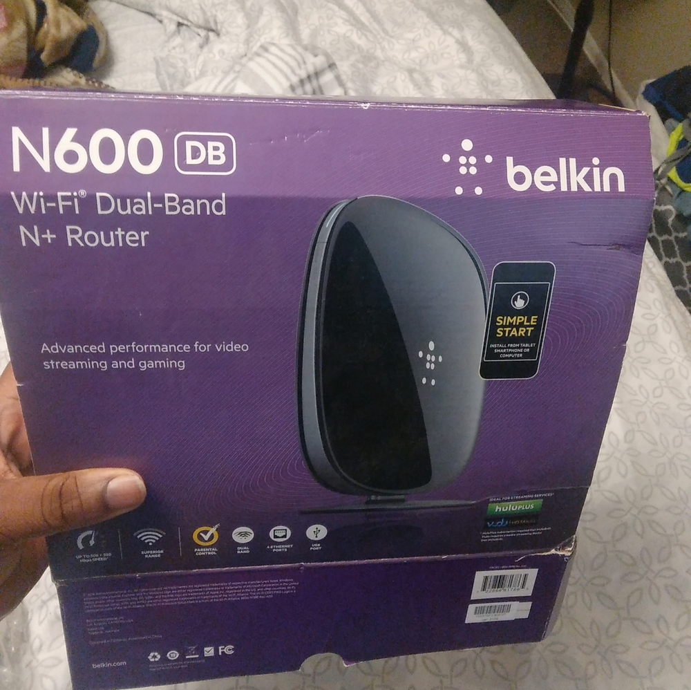 Belkin N600 DB Wi-Fi Dual Band N+ Wireless Router 300 Mbps NIB